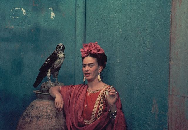 frida-kahlo-and-pet-hawk.jpeg